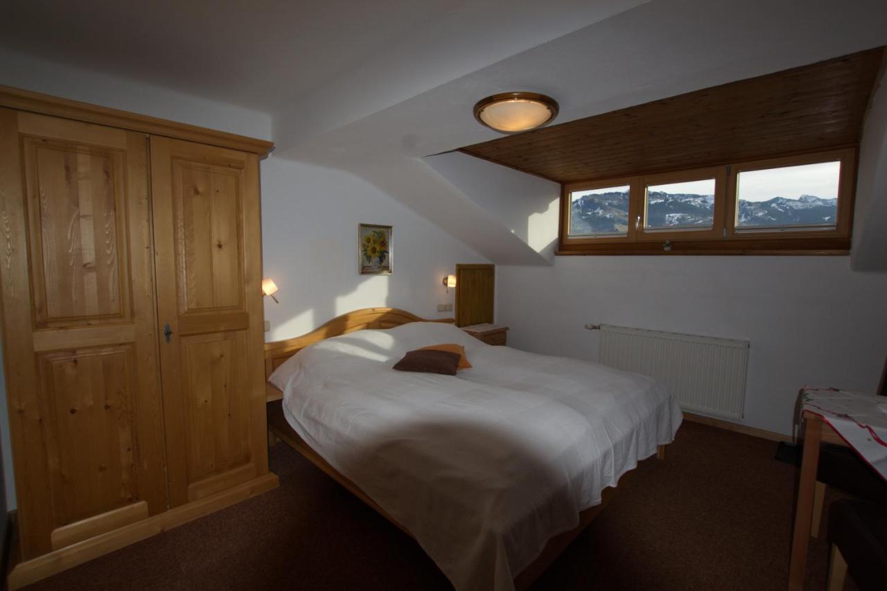 Fruehstueckspension & Appartements Eugenie Kitzbühel Buitenkant foto
