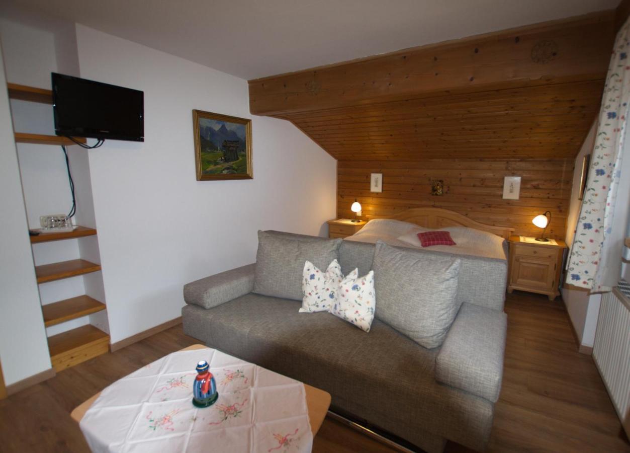 Fruehstueckspension & Appartements Eugenie Kitzbühel Buitenkant foto
