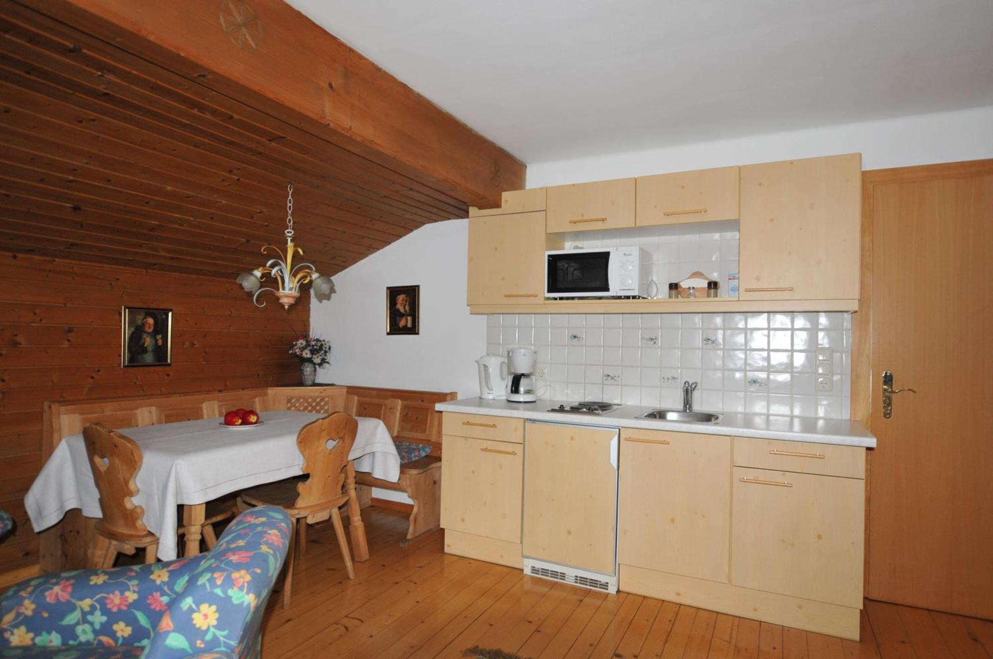 Fruehstueckspension & Appartements Eugenie Kitzbühel Buitenkant foto